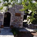 Charouda Stone Tower Apartmán