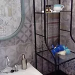 Charouda Stone Tower Apartmán