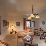 Charouda Stone Tower Apartment Pírgos Dhiroú