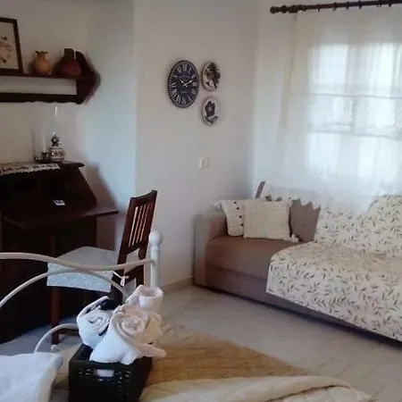 Апартаменты Charouda Stone Tower Pyrgos Dirou