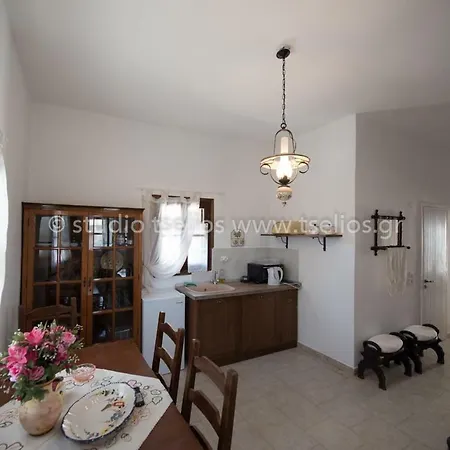 Charouda Stone Tower Apartment