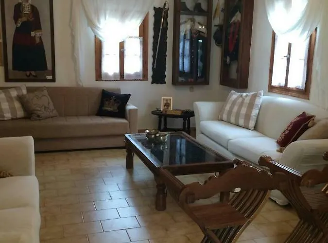 Charouda Stone Tower * Pírgos Dhiroú