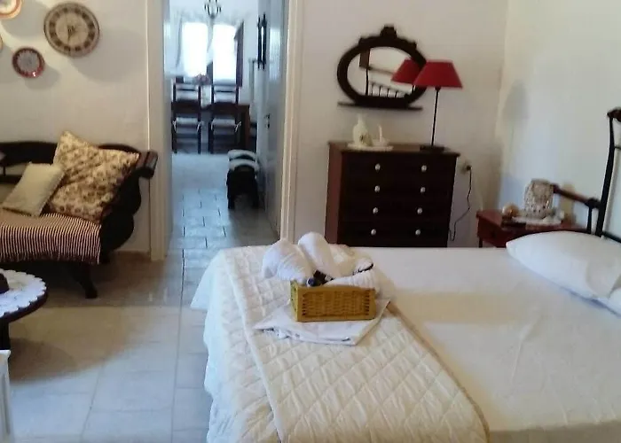 Charouda Stone Tower Apartment *