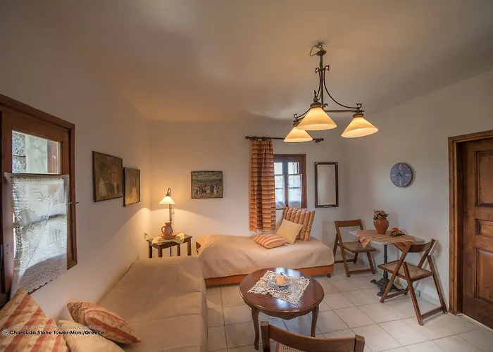 Charouda Stone Tower Apartment Pírgos Dhiroú